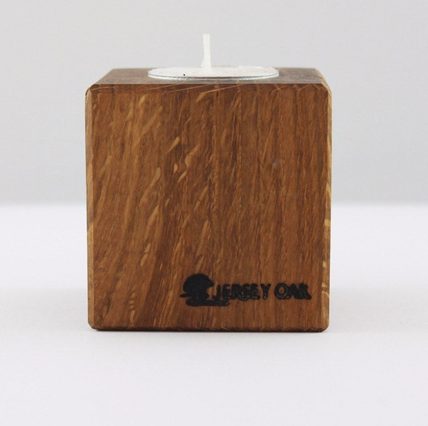 Oak Candle Holder 10cm x 10cm x 10cm (Oiled)
