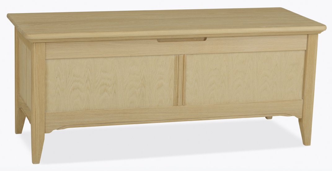 New York Oak Blanket Chest Jersey Oak Furniture